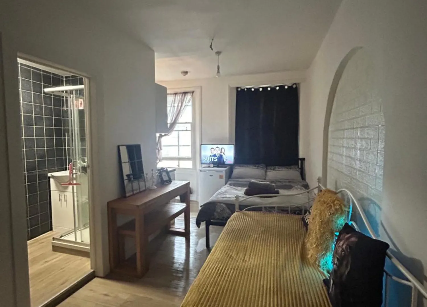 Apartament Spacious Studio Flat In Londyn